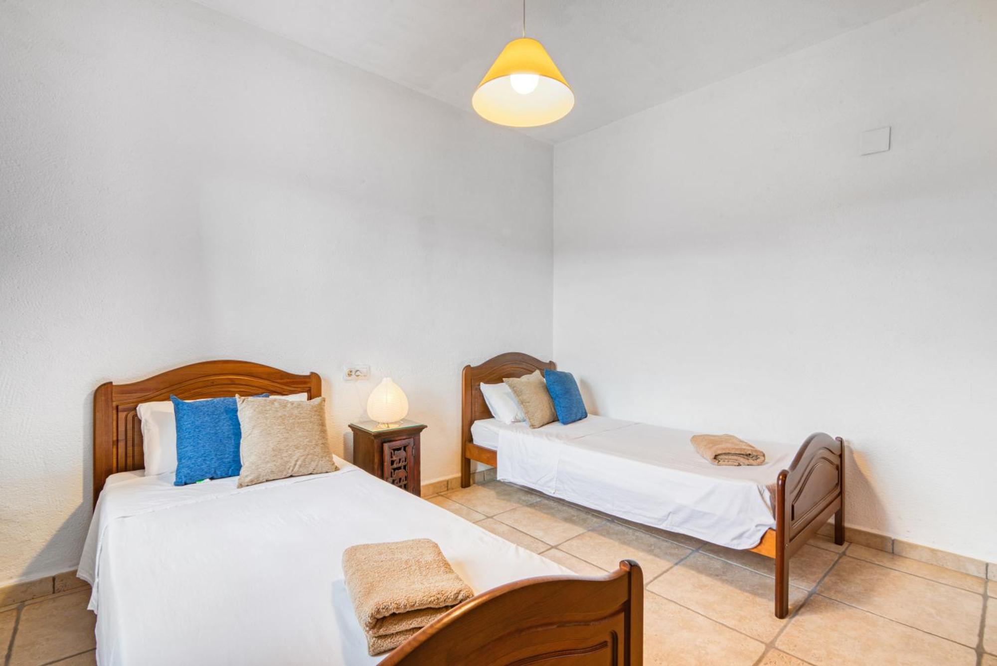 Villa up to 8 sleeps 4 bedrms 2 Jávea Exteriör bild